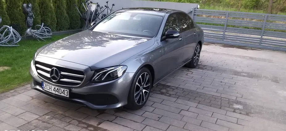 zachodniopomorskie Mercedes-Benz Klasa E cena 139900 przebieg: 74000, rok produkcji 2019 z Żerków